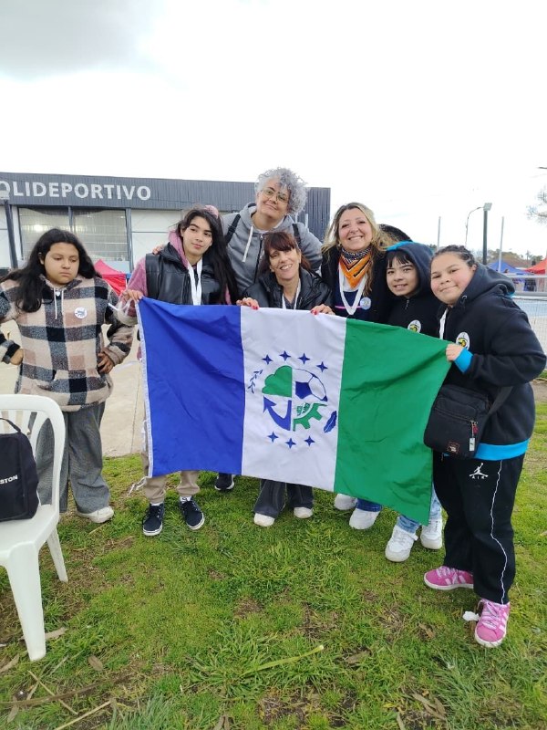 enlamiraradio's tweet photo. 🔴Orgullo de Avellaneda: ✅alumnos de la Escuela N° 70 de Sarandí destacaron en la Feria Provincial de Ciencias con un proyecto sobre La Saladita👇https://t.co/4XsHce7uBP https://t.co/XtDUIRbYv2