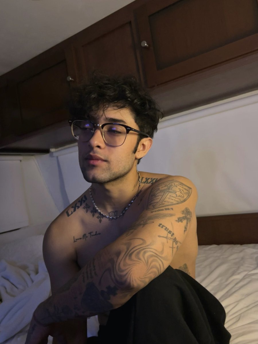 JOELDELE0N's tweet photo. 🪒🪒🪒🪒🪒 https://t.co/2pXSMee8Yd
