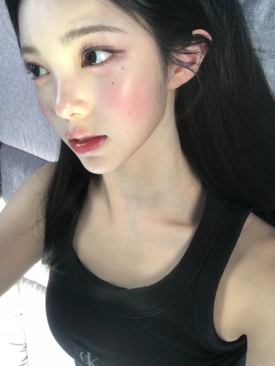 ianpicts's tweet photo. weverse update ♡ #ian https://t.co/OAlevowjMi