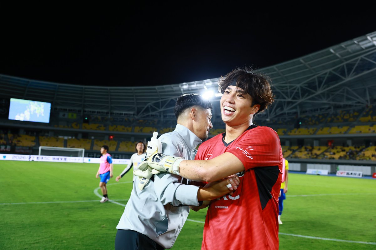 tochigisc's tweet photo. 【9/5高知戦】
𝑮𝑨𝑴𝑬 𝑷𝑯𝑶𝑻𝑶 📷
￣￣￣￣￣￣
🥅🧤❤️‍🔥

#全員戦力 #栃木ＳＣ https://t.co/30KQ0iOehn