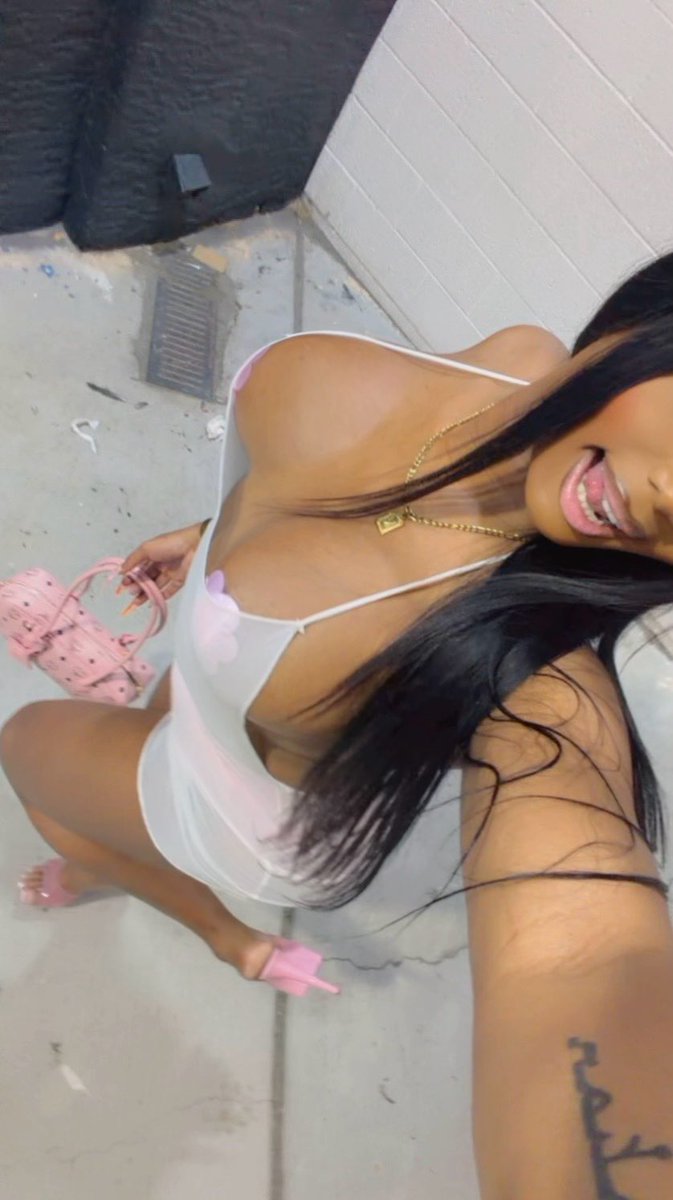 blasiaaaaa's tweet photo. First Friday teas 💗 https://t.co/Bsx9Ykc4eC