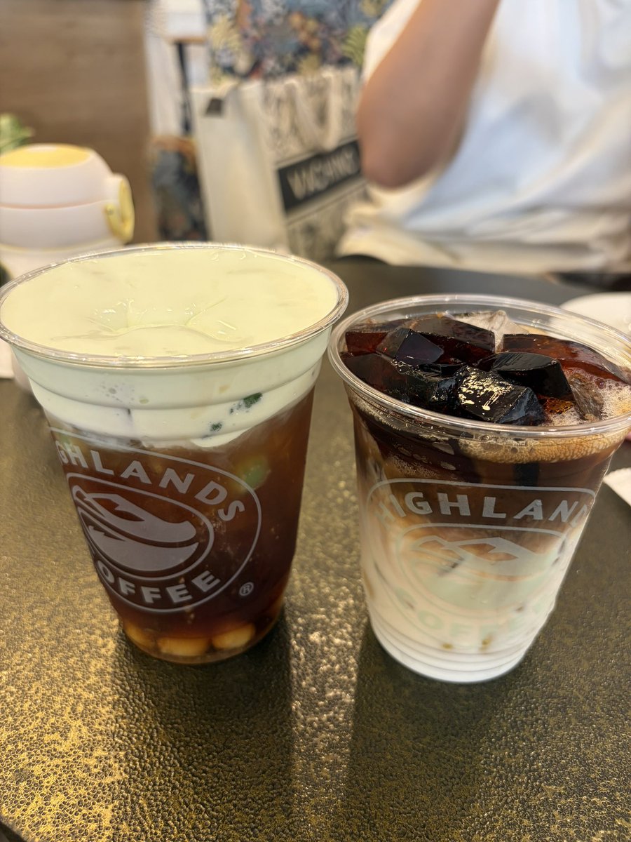tdcryptovn's tweet photo. Cuối tuần vui vẻ nha anh em!

Nay đi cafe cùng gia đình thư giãn một chút! 

Chúc anh em có ngày nghỉ cuối tuần nhiều ý nghĩa nha. https://t.co/jutvdarJ7w