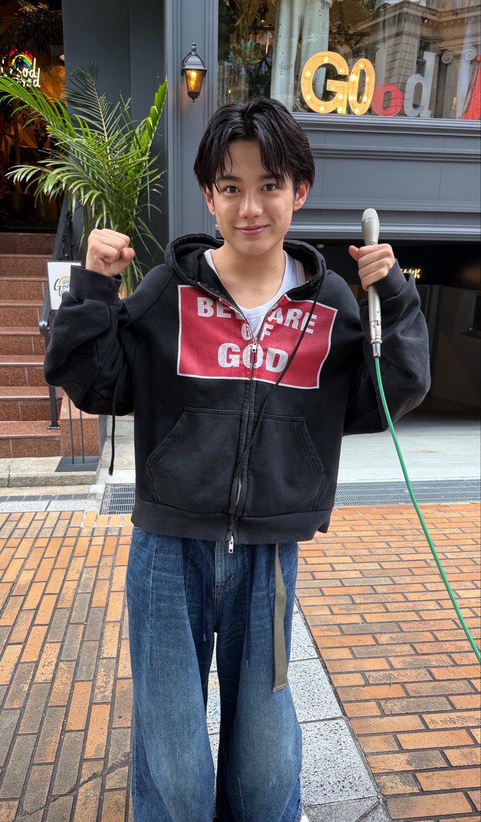___omoidama's tweet photo. 3ポーズw https://t.co/s0NpENBbCa