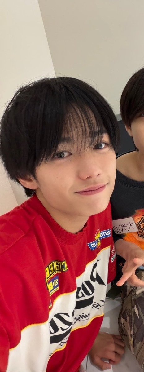 ___omoidama's tweet photo. 3ポーズw https://t.co/s0NpENBbCa