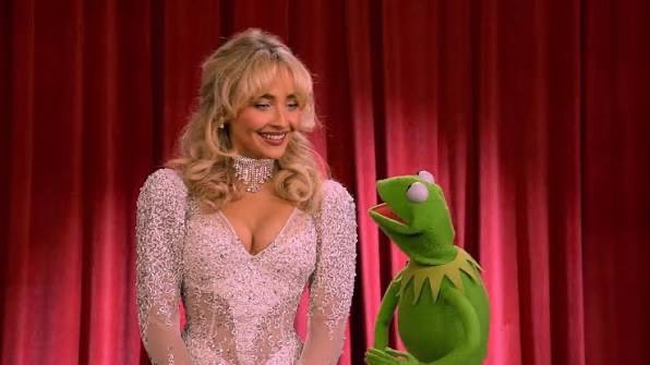 screenrant's tweet photo. The winner of OUTSTANDING VARIETY SPECIAL (PRE-RECORDED) is The Muppet Show 
#Emmys https://t.co/GyWpVjd5Lz