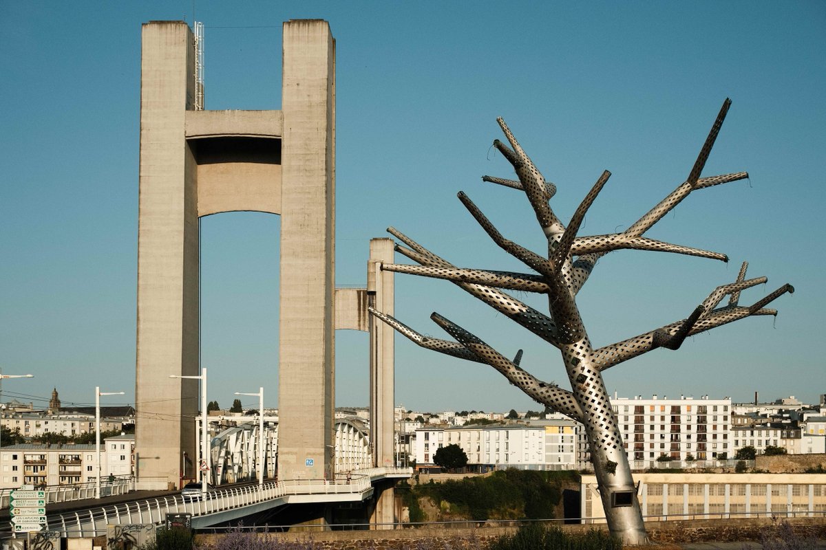 melaniejacx's tweet photo. Pont de Recouvrance, Brest. https://t.co/H9is4sfc2o