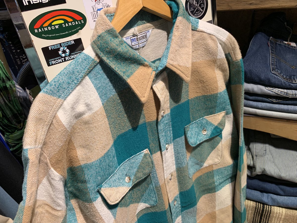 outsidekawasaki's tweet photo. USED FIVE BROTHER
Heavy Flannel
Long Sleeve Shirts
-Block Check-
Made In USA 🇺🇸
Size XL
L〜XLぐらい
Price ¥22000 Taxin
#川崎 #川崎駅 #京急川崎 #古着 #川崎古着 #神奈川古着 #川崎アメカジ #fivebrother #ファイブブラザー #チェックシャツ #ネルシャツ #アメリカ製 #90s #アメカジ https://t.co/uxRKXCkQjK