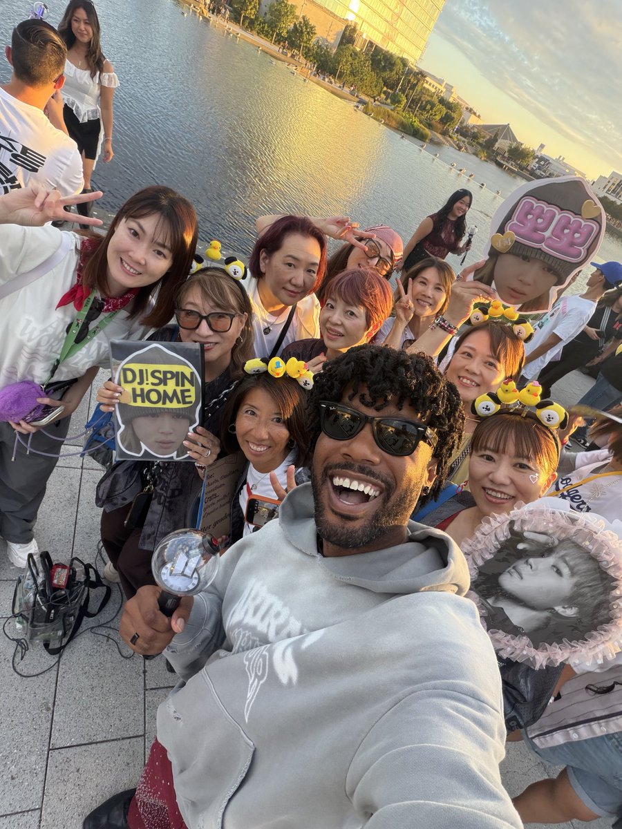 itstetrisbish's tweet photo. One you Jimin can't JimOUT!!! At my 5th ARIRANG show and love meeting ARMY!!! https://t.co/0e75H6NqvA