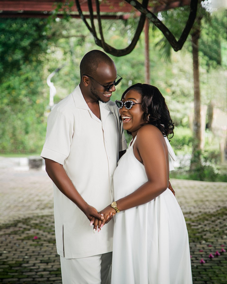 Dannyphotoz's tweet photo. UWEM+VICTORIA 🤍
Photography: @dannyphotoz
Love is beautiful, but commitment makes it extraordinary. ❤️💍
#weddinginspo #wedding #Abujaphotographer https://t.co/gQIcOWvSzz