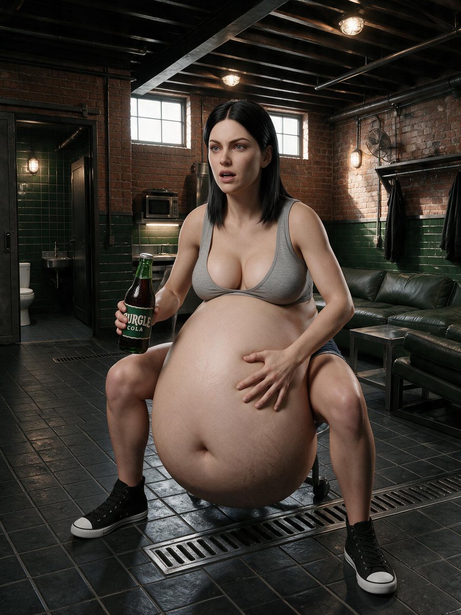noexitjace's tweet photo. a yes, a nice refreshing gurgle cola to help the digestion...

#vore #bigbellyvore https://t.co/2C1bA7qHWL
