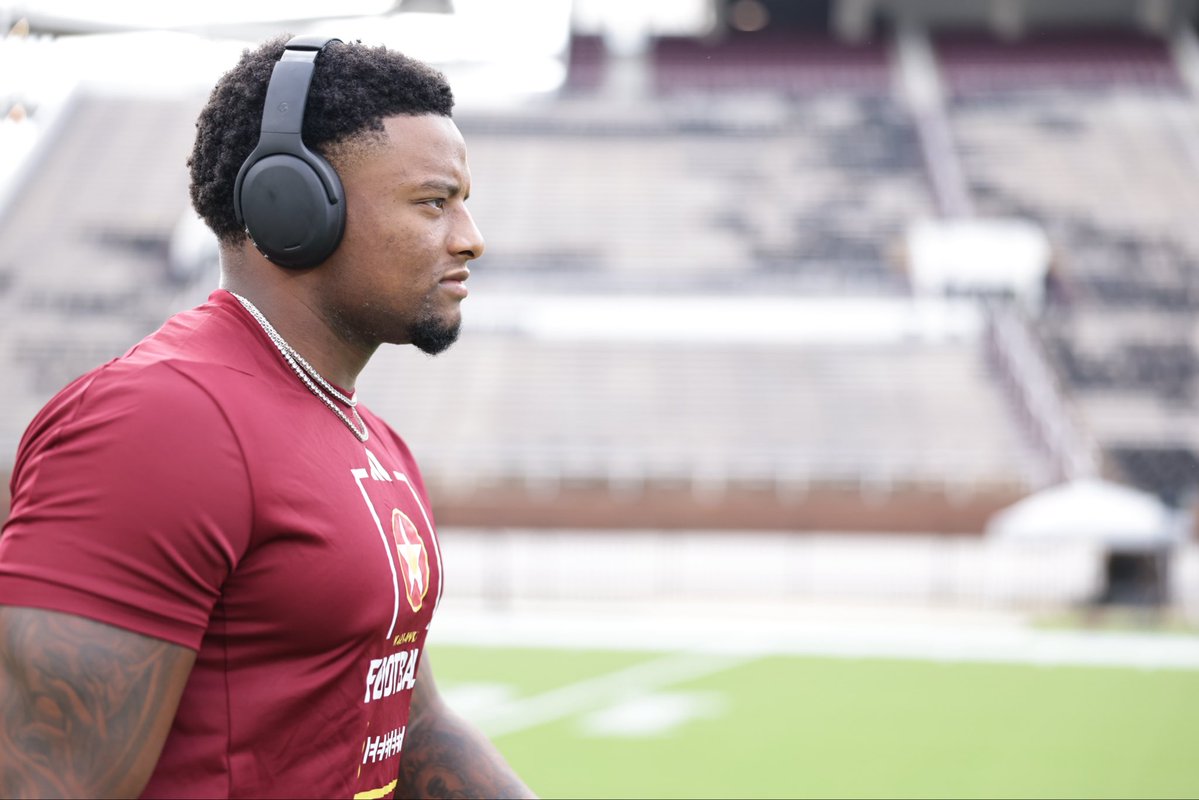 ULM_FB's tweet photo. Out here.

#TakeFlight https://t.co/l3CD7Rr3Of