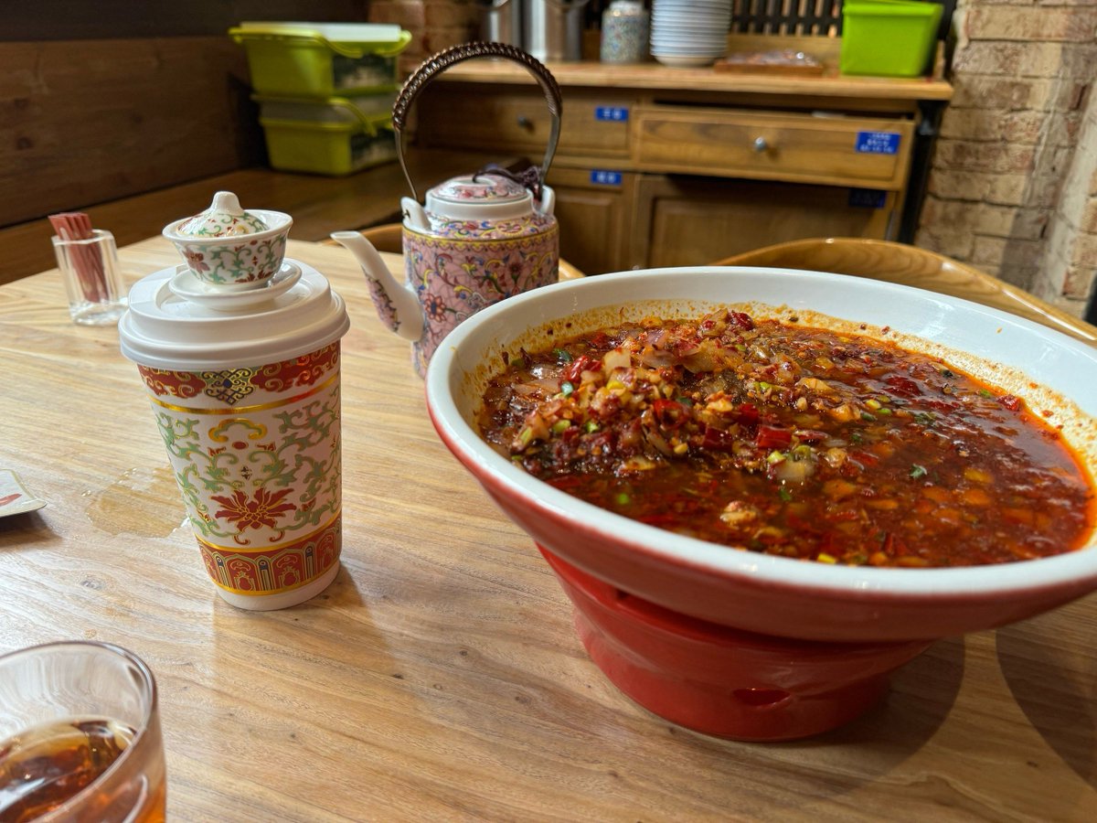 Gogomeyay's tweet photo. Just found the coziest hole-in-the-wall noodle spot in downtown! Their spicy beef hand-pulled noodles are chewy, flavorful, and hit different on a rainy day. 10/10 would come back tomorrow — your new go-to lunch spot just dropped. https://t.co/Nufm5FYcYM