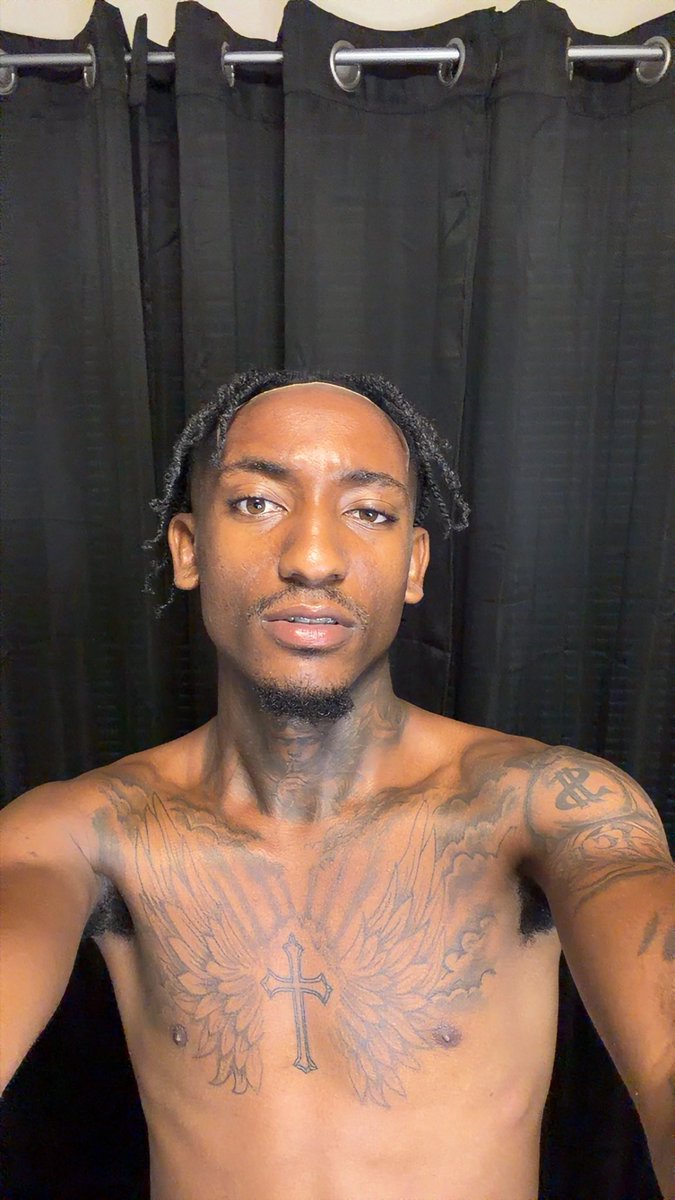 joeykozart's tweet photo. how can you hate a face that’s been blessed like this bae ??? 🫦🫦😮💨💕 #jaxfl #viral #florida #haitian #islander https://t.co/t93Dcanb05