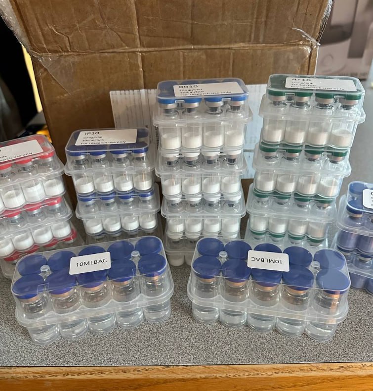 deborah91pg9's tweet photo. I’d like to recommend a peptide manufacturer that offers great value for money. I’ve been working with them for one year, and so far, everything has been going very well.https://t.co/7vVdTNChW1 https://t.co/IX326hm3l7