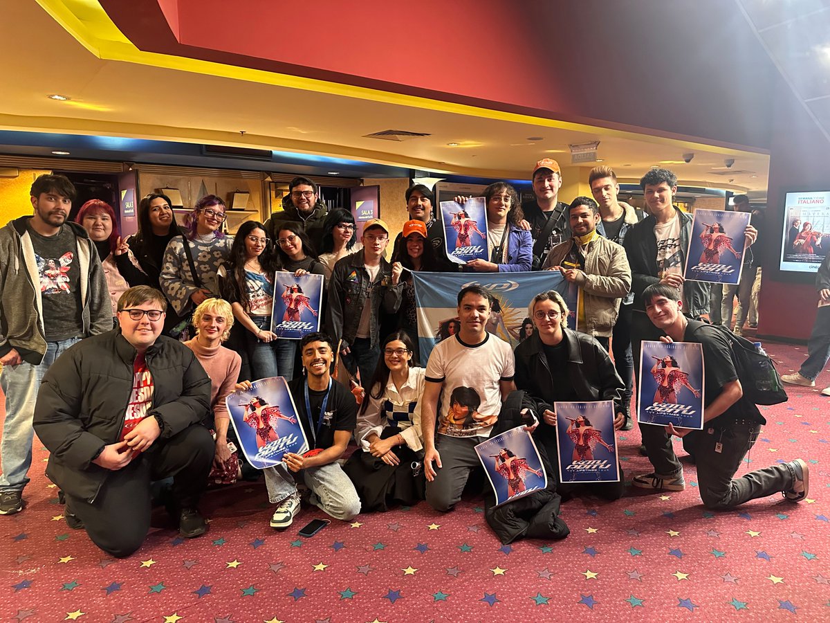 katyargento's tweet photo. ARGENTINA IN THE HOUSE!! @katyperry we love you so much, thank you for bringing this experience to us 🇦🇷❤️‍🩹 https://t.co/h6vcfoMWgg