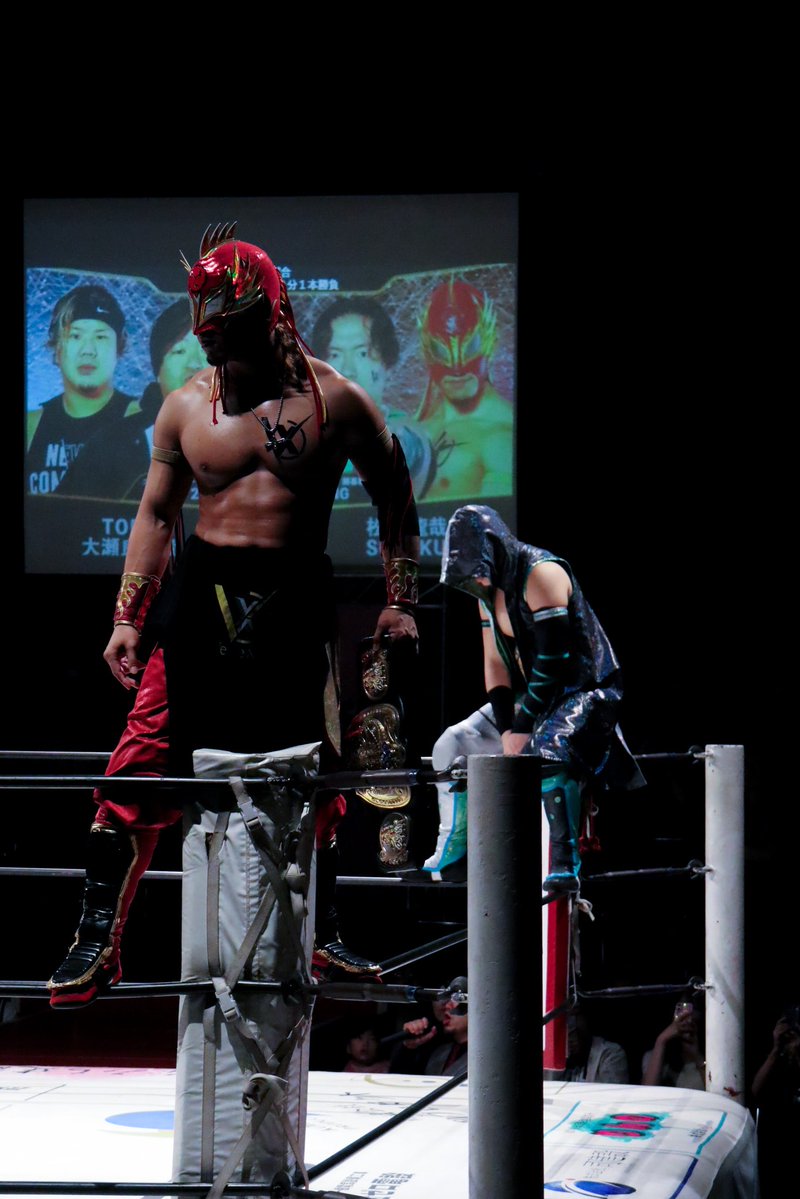 misakihatsuki's tweet photo. #VerteX 結成されてから現地観戦してなかった自分に驚き。

#大阪プロレス
#SUZAKU
#松房龍哉 https://t.co/qzdG8JumDb