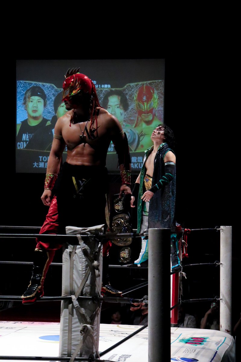 misakihatsuki's tweet photo. #VerteX 結成されてから現地観戦してなかった自分に驚き。

#大阪プロレス
#SUZAKU
#松房龍哉 https://t.co/qzdG8JumDb