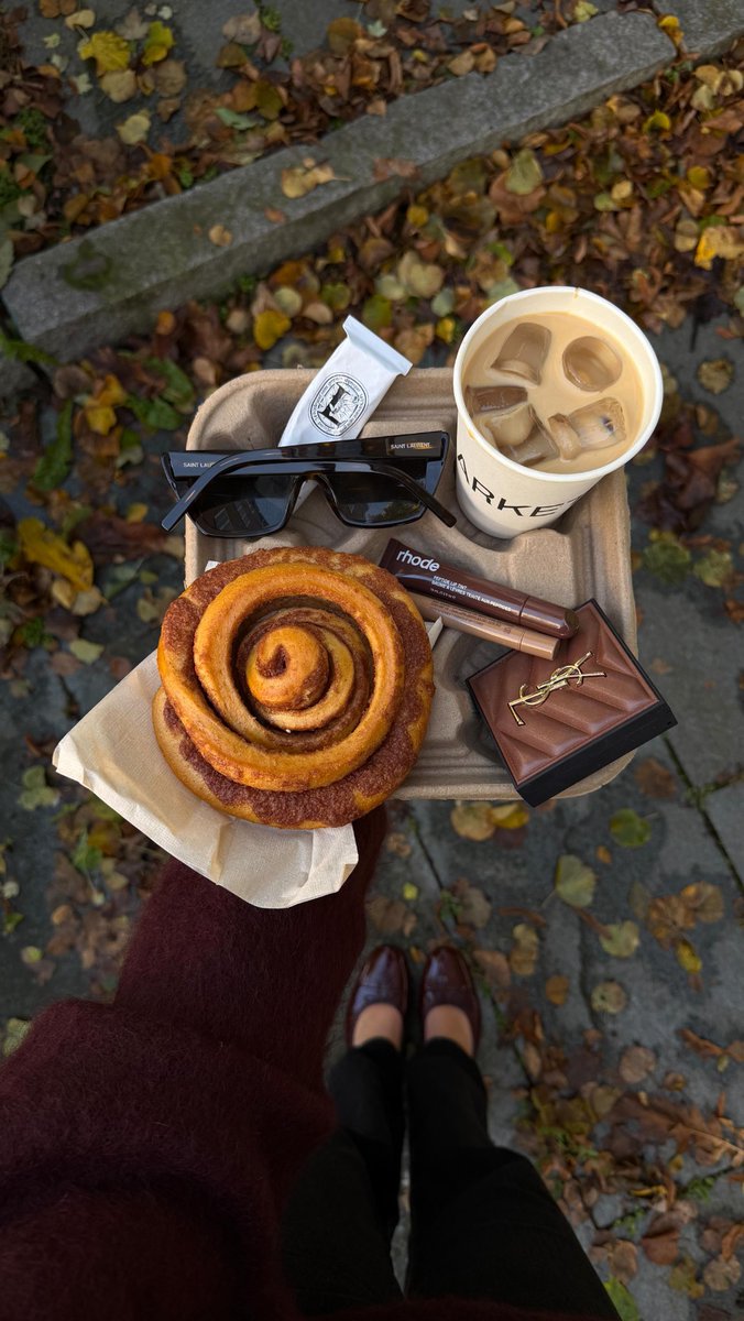 purelivn's tweet photo. fall 🍂🍁 https://t.co/GLSbUpNQ7z