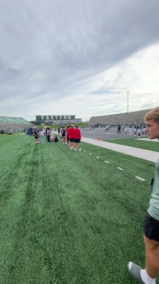 ben_vanprooyen's tweet photo. Had a great time over at Eastern Michigan University watching them get it done against San Jose State! 

@AllenTrieu @A1FromDay1989 @SportsWildcats @MrBobNowak @CoachSDugan @Coach_Creighton @Coach80Cj @PrepRedzoneMI @EMUFB @MichFBFrenzy https://t.co/NrDMrdYTxs