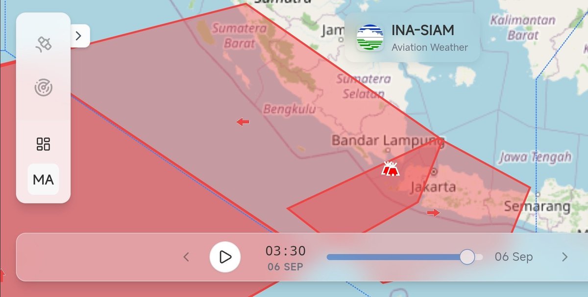 ejaaipongg's tweet photo. 🚨 BREAKING NEWS

Persebaran abu vulkanik Gunung Anak Krakatau dilaporkan sudah menyebar ke Lampung sampai dengan Jabodetabek, bahkan info nya ada yang sampai Bandung Selatan.

Warga di sejumlah wilayah diminta tetap waspada dan jangan lupa memakai masker.

stay safe semuanya https://t.co/BsOGs7hr7h