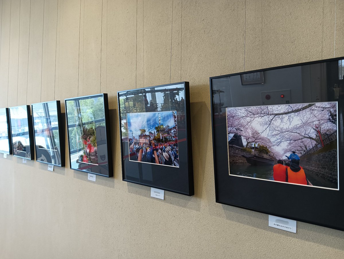_ogaki_'s tweet photo. 5人展
テーマ「大垣」
奥の細道むすびの地記念館
2階壁面

〜9/13
早速拝見

じっくり鑑賞
お写真めっちゃ綺麗！
やっぱり大垣いいところ

daiさん
@dai0227x 

個人情報に加工
御容赦下さい🙇

#大垣　#写真展 https://t.co/bnzVnIiD9V