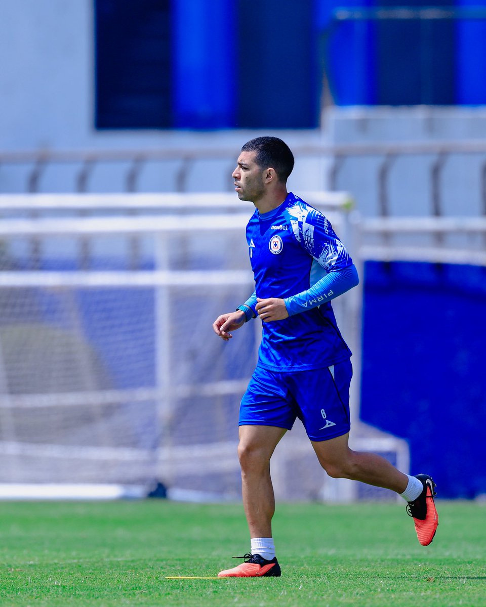 CruzAzul's tweet photo. 6️⃣💙🚂 https://t.co/dkH3JHS32u