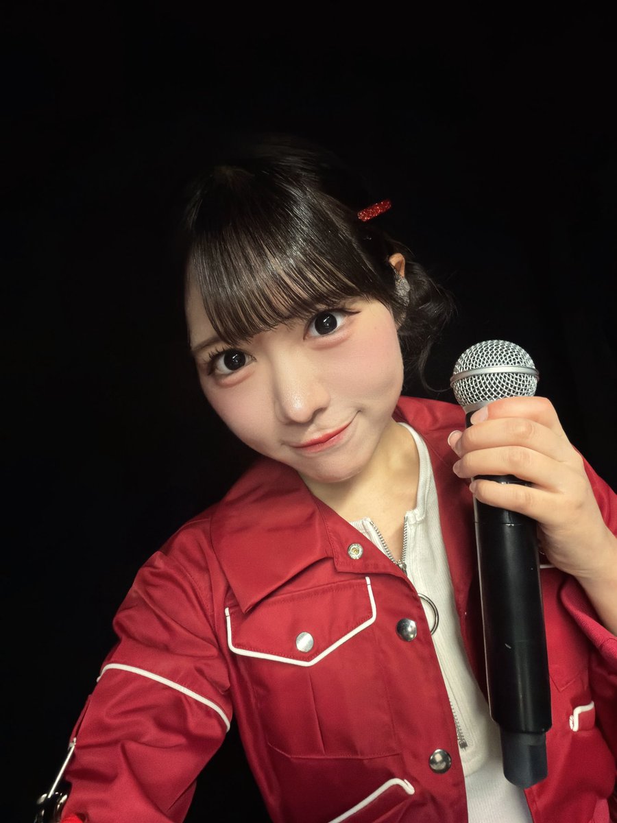 onishi_aoi's tweet photo. おはようʕ´-ﻌก̀ʔᐝ
簡単に近づけると知っても、特別なままでいて欲しいから遠いままでいいんだ♪
というのも、新幹線って特別な感じしてたけど入場券買えば簡単にホーム行けるんだ！とこの間知ってうれしさびしだったのです🚄新幹線すきー🚄
では今日ものんび〜りと生きていこうね🐻‍❄️🤍
 #ニアジョイ https://t.co/9MHKBWVlVV