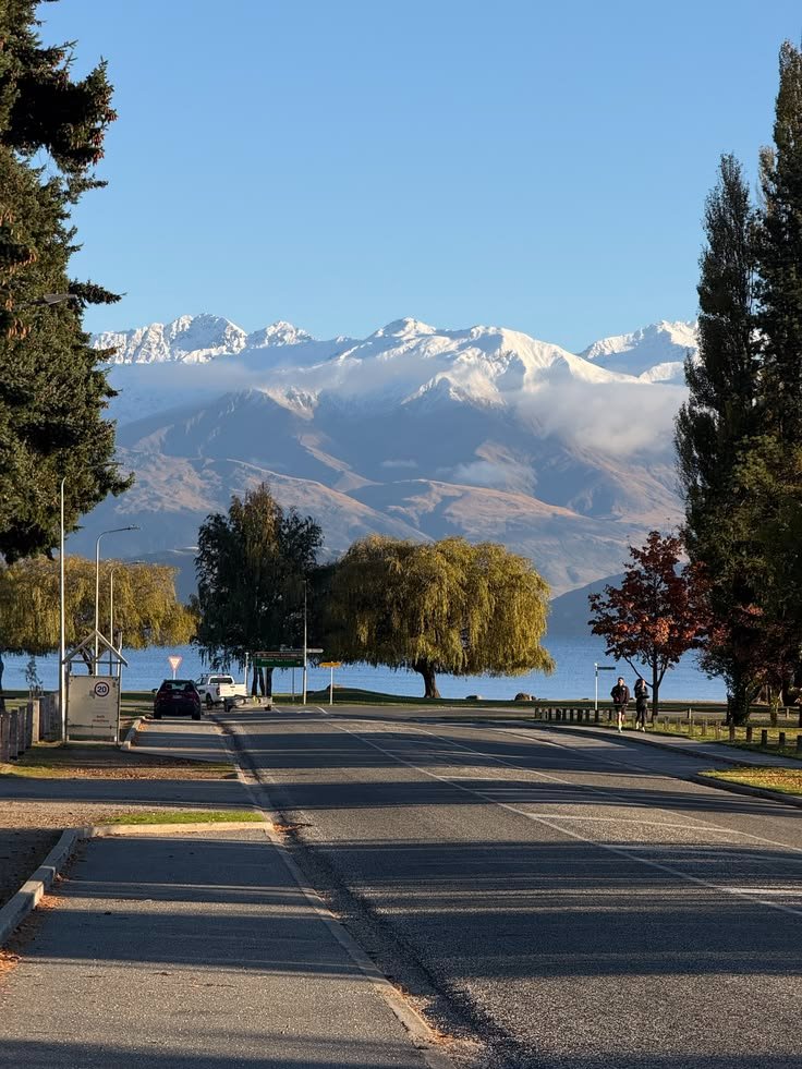 echoesofworld's tweet photo. New Zealand https://t.co/mkpYwOu69E