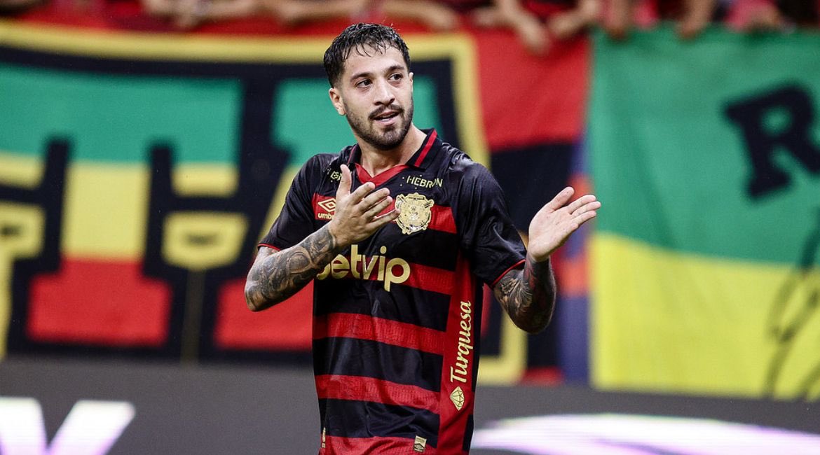 paulocertezas's tweet photo. Barletta é derrubado na área e dois jogadores do Ceará vão gritar na cara dele

nenhum jogador do Sport vai defendê-lo, mas eu sei exatamente quem iria intervir se ainda estivesse aqui… https://t.co/swLlBuJM6i