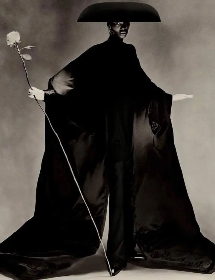 flyrebel's tweet photo. I think about this Balenciaga Couture FW 2021 editorial from the Arthur Jafa guest edited The Darker Issue, no. 365, Winter 2021 quite often. 

[Images by Rafael Pavarotti] https://t.co/ns3oU3eHQL