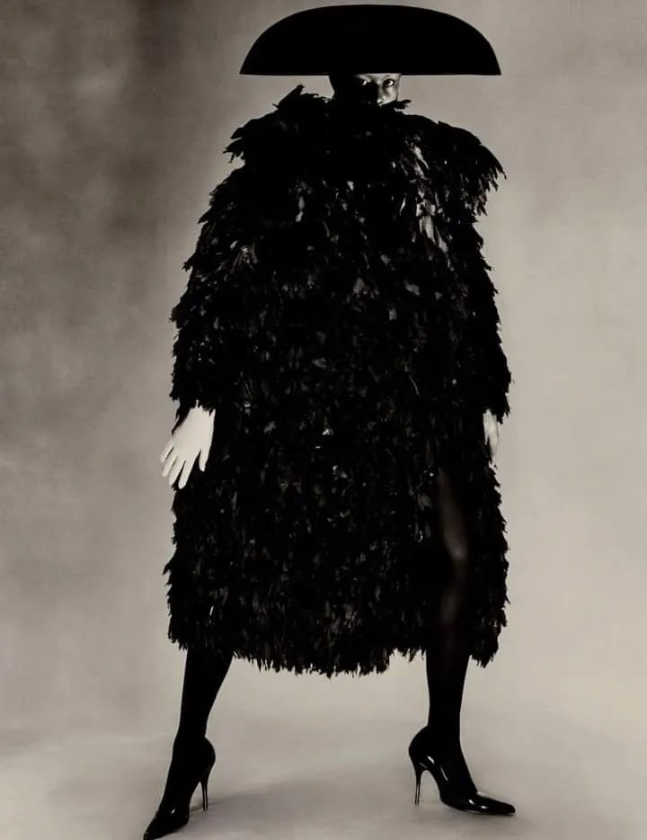 flyrebel's tweet photo. I think about this Balenciaga Couture FW 2021 editorial from the Arthur Jafa guest edited The Darker Issue, no. 365, Winter 2021 quite often. 

[Images by Rafael Pavarotti] https://t.co/ns3oU3eHQL