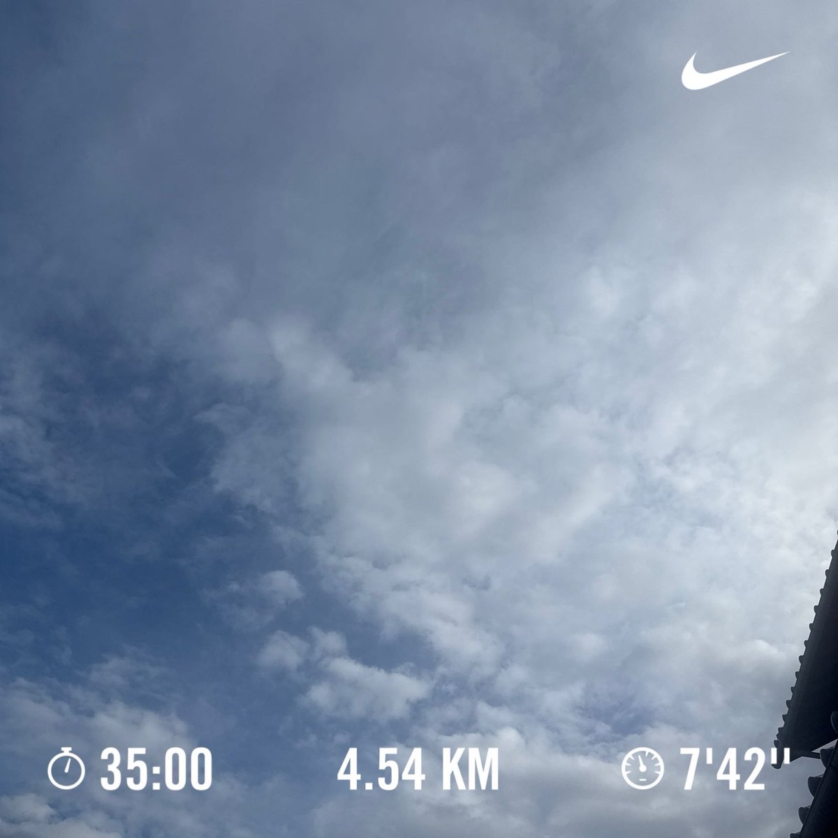 AzukiSommelier's tweet photo. 雨の前に....
#ランニング https://t.co/U3lSavOGt8