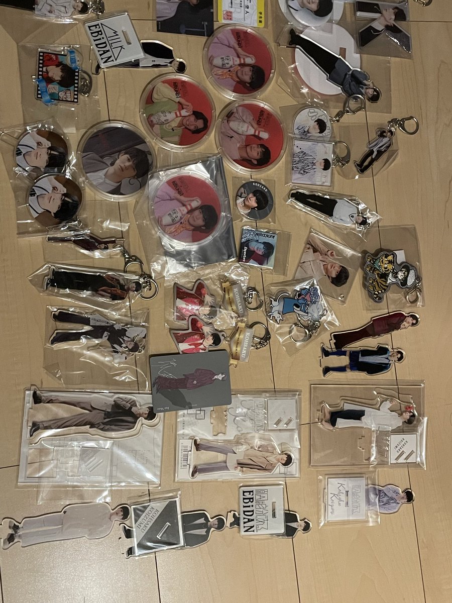 kgxsrl4's tweet photo. EBiDAN グッズ 買取 交換 超特急 M!LKげんじぶ

【譲】　佐野勇斗 曽野舜太 山中柔太朗 小泉光咲 桜木雅哉 長野凌大 武藤潤 柏木悠 買取

纏めて買取していただける方いましたらDMまでご連絡ください🙇🏻‍♀️返信早い人優先です！ https://t.co/6Z7dEWFSoE