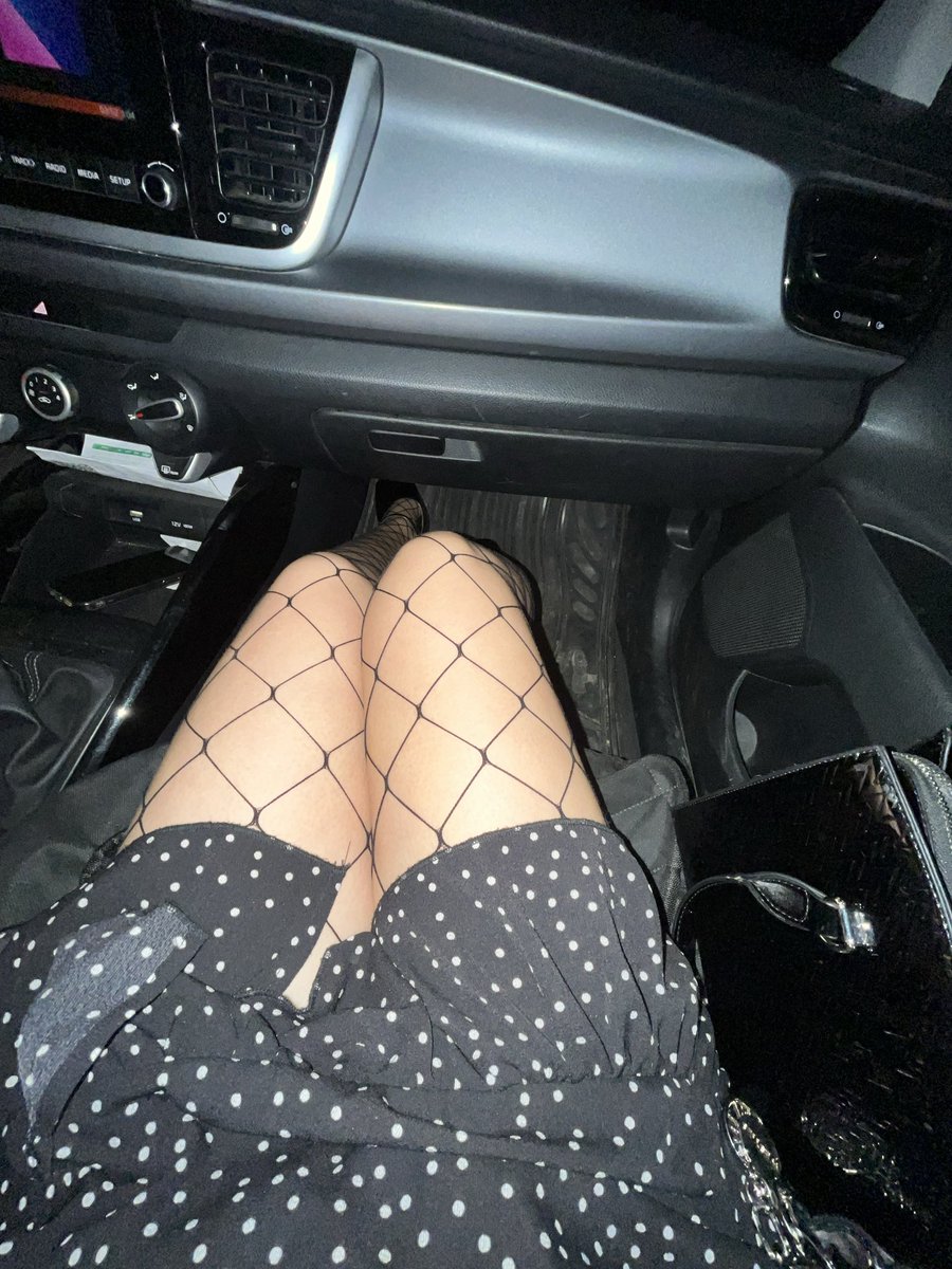 Lightdfuckup's tweet photo. My Legs with tights pt.1 
.
.
I fucking love wearing tights specially fishnet ones
#tights #legs #fyp https://t.co/k4zOVP49Ph