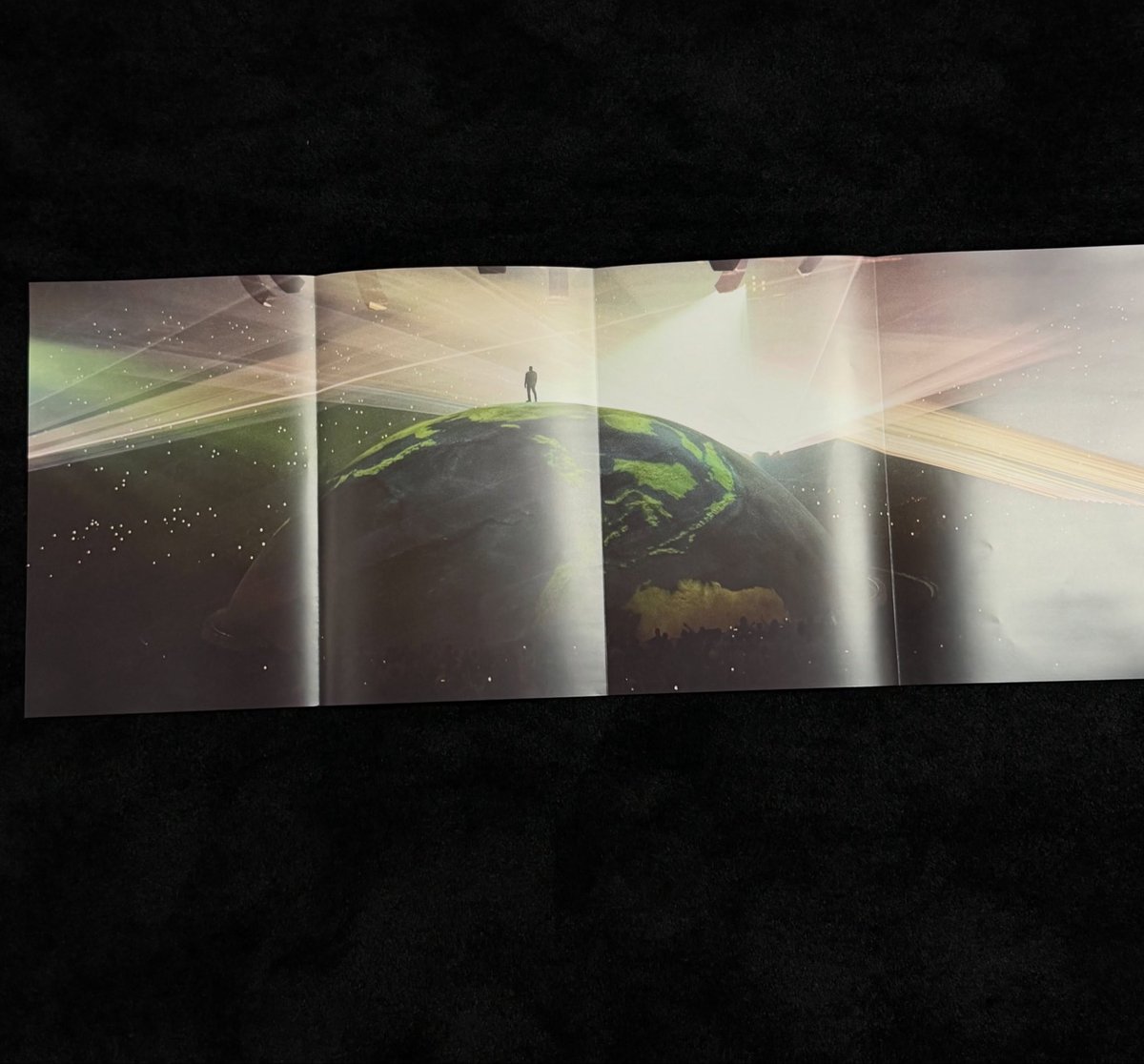 HardestFitPics's tweet photo. Ye World Tour Zine (2026)

Created by Ye and Aus Taylor https://t.co/TwjPzX93jL