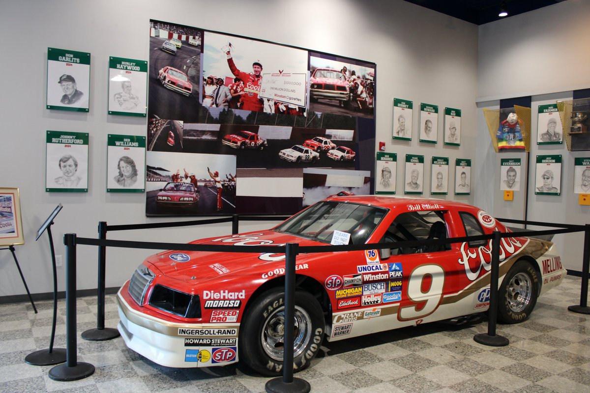 STaranto92's tweet photo. A car that needs little to no introduction: Bill Elliott's 1985 Southern 500 car that famously earned him the Winston Million, on display at the Darlington Raceway Museum. https://t.co/v5OF8OI5ux