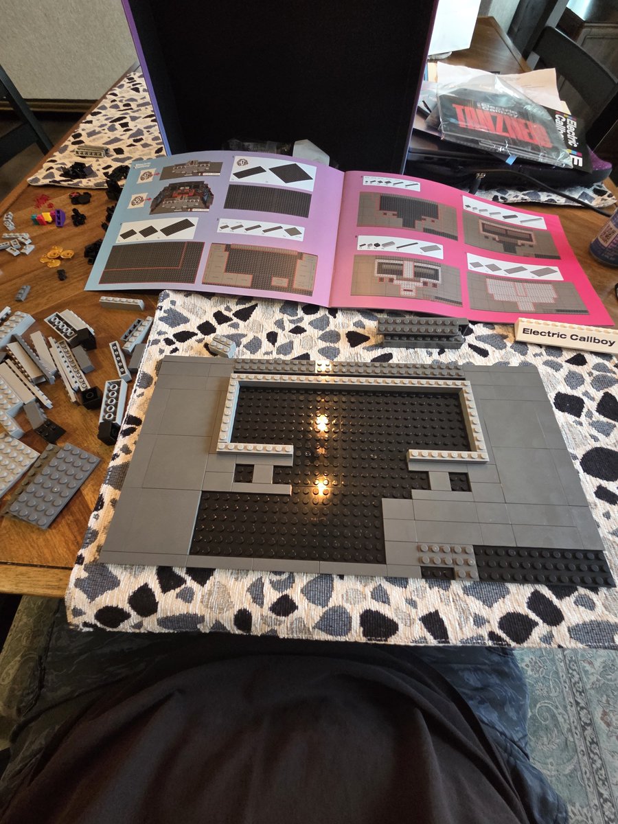 The_Audacityy's tweet photo. LEGO TIME https://t.co/x4cV1RcxZ0