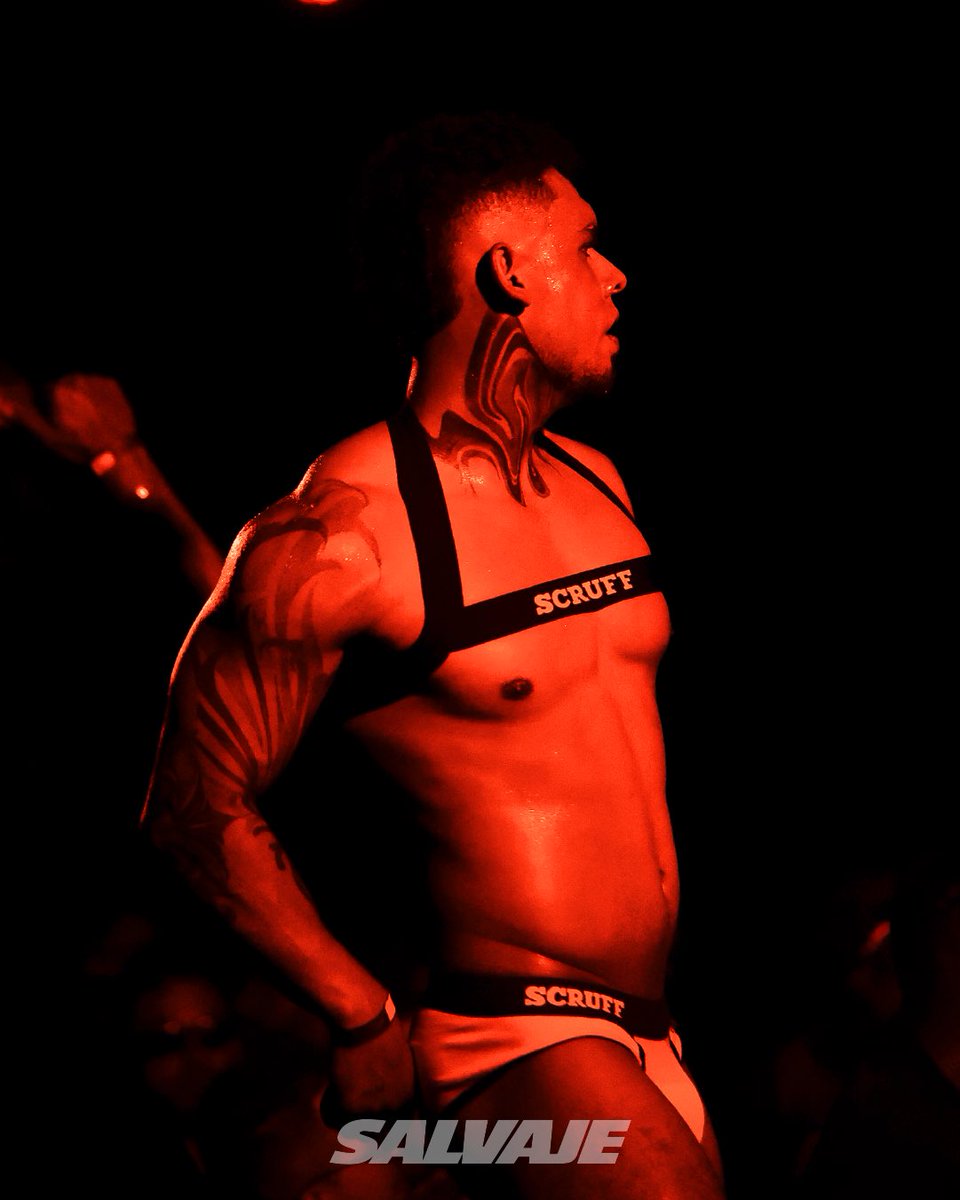 Salvaje_rave's tweet photo. ¿Se acuerdan de este momento? 👀
Así se vivió uno de los shows de SALVAJE Sportswear: techno, sportswear y dos hombres que se adueñaron de la pista por unos minutos.
Qué buena noche. 18.07.26 ❤️🔥😮💨
#techno #technofetish #libertadsinprejuicios https://t.co/65nvCRww3o