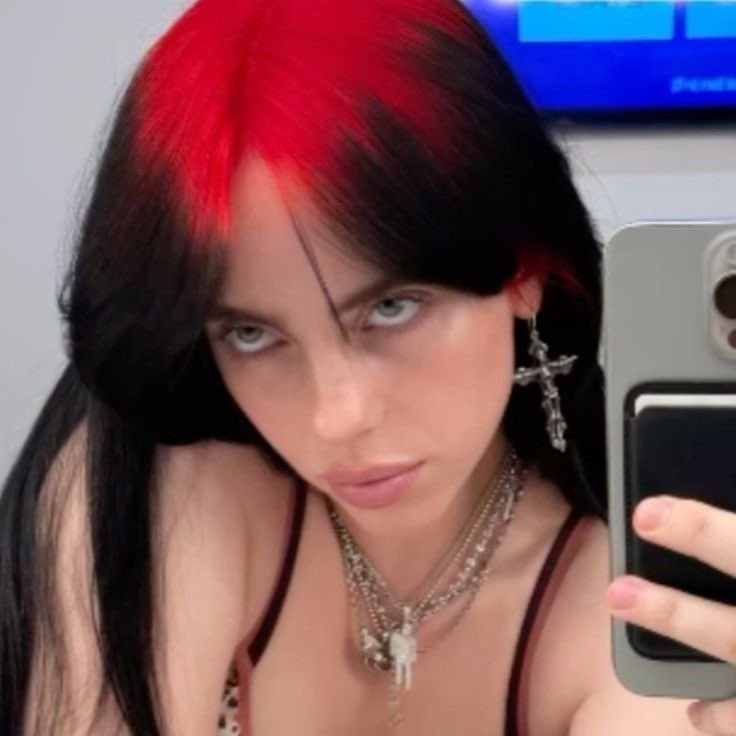 wherearethemys's tweet photo. BILLIE ITS OK TO REPEAT HAIRSTYLES https://t.co/Tqebnz0Zr1
