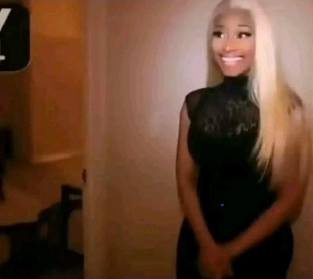 icanbeefree's tweet photo. وش وش وش من متى الميانه يا زميل العمل https://t.co/igiMYAQDrD