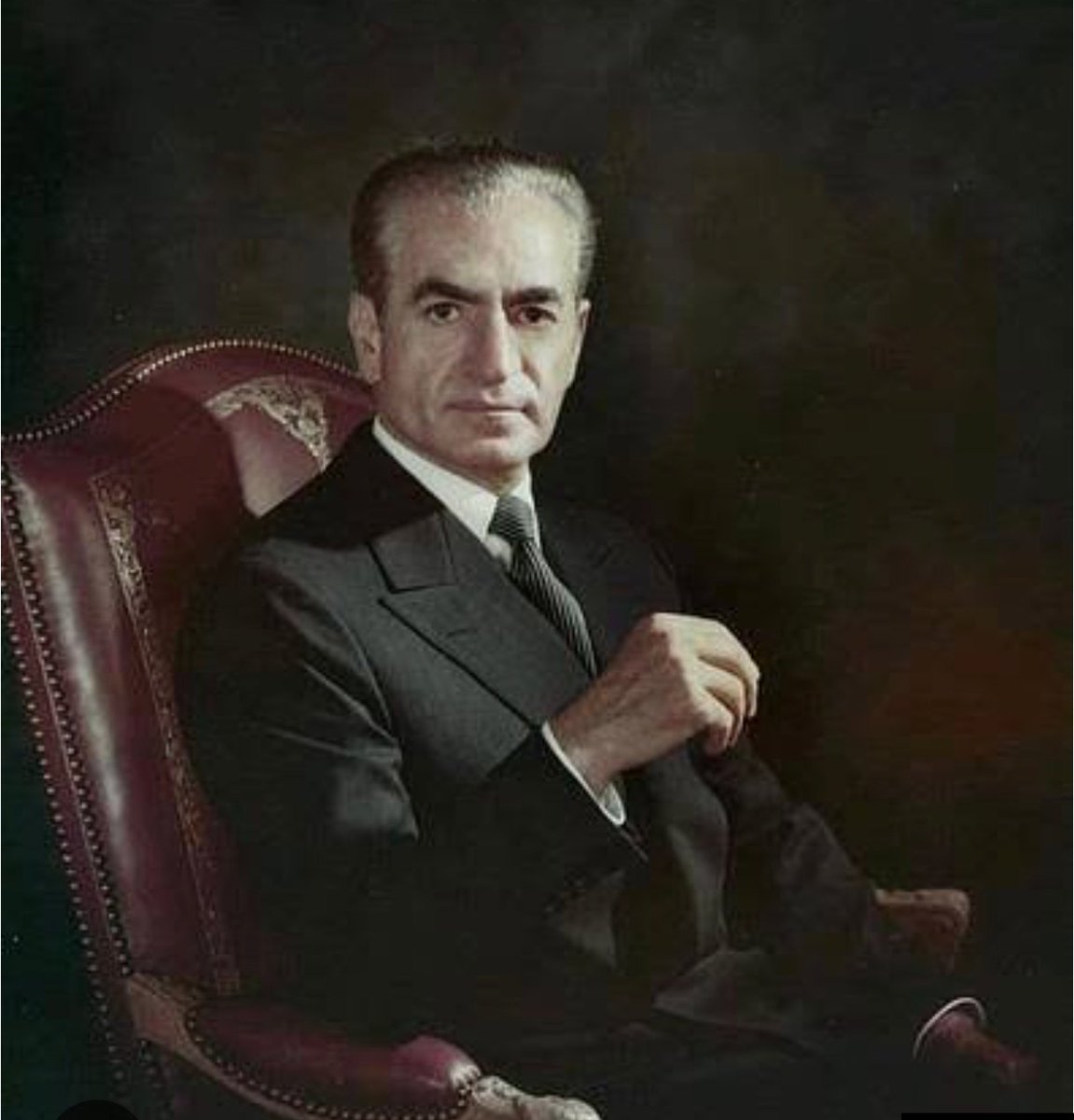 Shahcyrusll's tweet photo. 👑 پهلوی امید ملت 👑
#جاویدشا https://t.co/b3xyjl0hvx