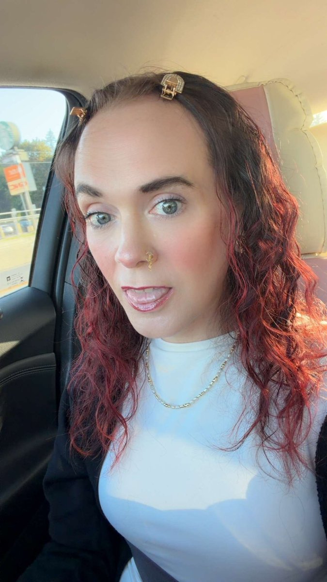 TheDaniiRose's tweet photo. https://t.co/Fru7Ygg6Vf

hii friends! happy september! oh, that's a scary thought. i can still use all the help i can get because october will be here sooner than i think. please share or help if you're able 🩷 https://t.co/N0RONF89Wk