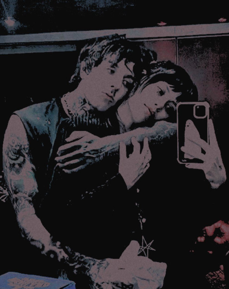 GRAVEOFLIFE's tweet photo. ⠀⠀⠀
ㅤ
        Me and the human I pulled 
        by being psyc(hot)ic.
⠀⠀⠀ https://t.co/5s72fXh14M