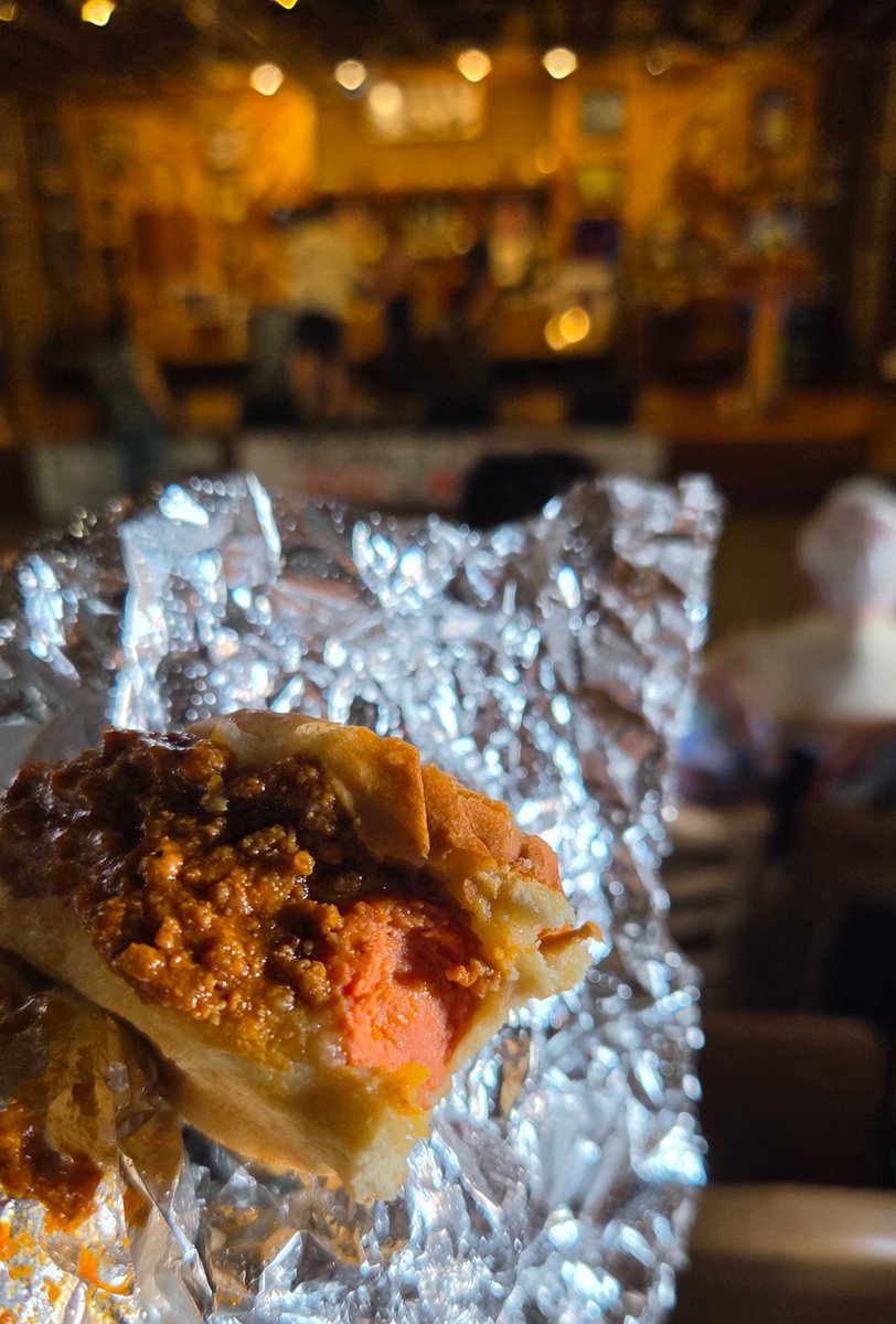 xrae's tweet photo. One of my favorite meals: hot dogs at the #CarterFold before the show starts. On the bill tonight: mandolin phenom Wyatt Ellis https://t.co/yUCUPLiKX6