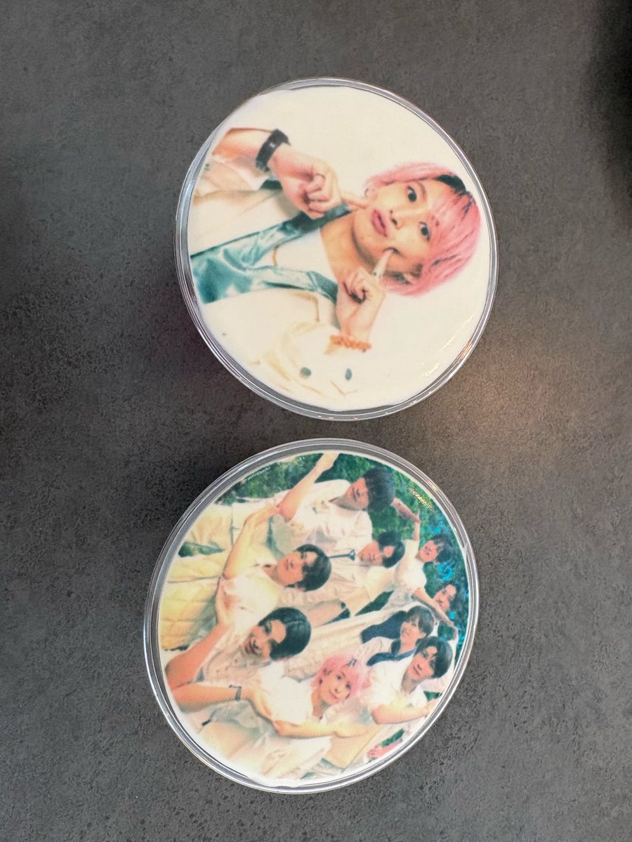 aaaa_0971's tweet photo. この前はじめましてのあっちゃんと🩷
すごく話しやすくて優しくて楽しかった😆
グッズをこうやって持ち寄ったりするのもあまりないからたとても楽しかった🖤🩷
また会えるといいな🌟 https://t.co/9oZWd9XM7K