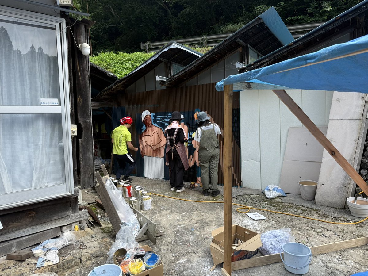 MirokuZe40335's tweet photo. 福島中央テレビで壁画作成
9月8日火曜日17時から18時の間に放送されます

夕方の5時テレです。

皆さんご覧いただければと思います。 https://t.co/YStq8avpt4