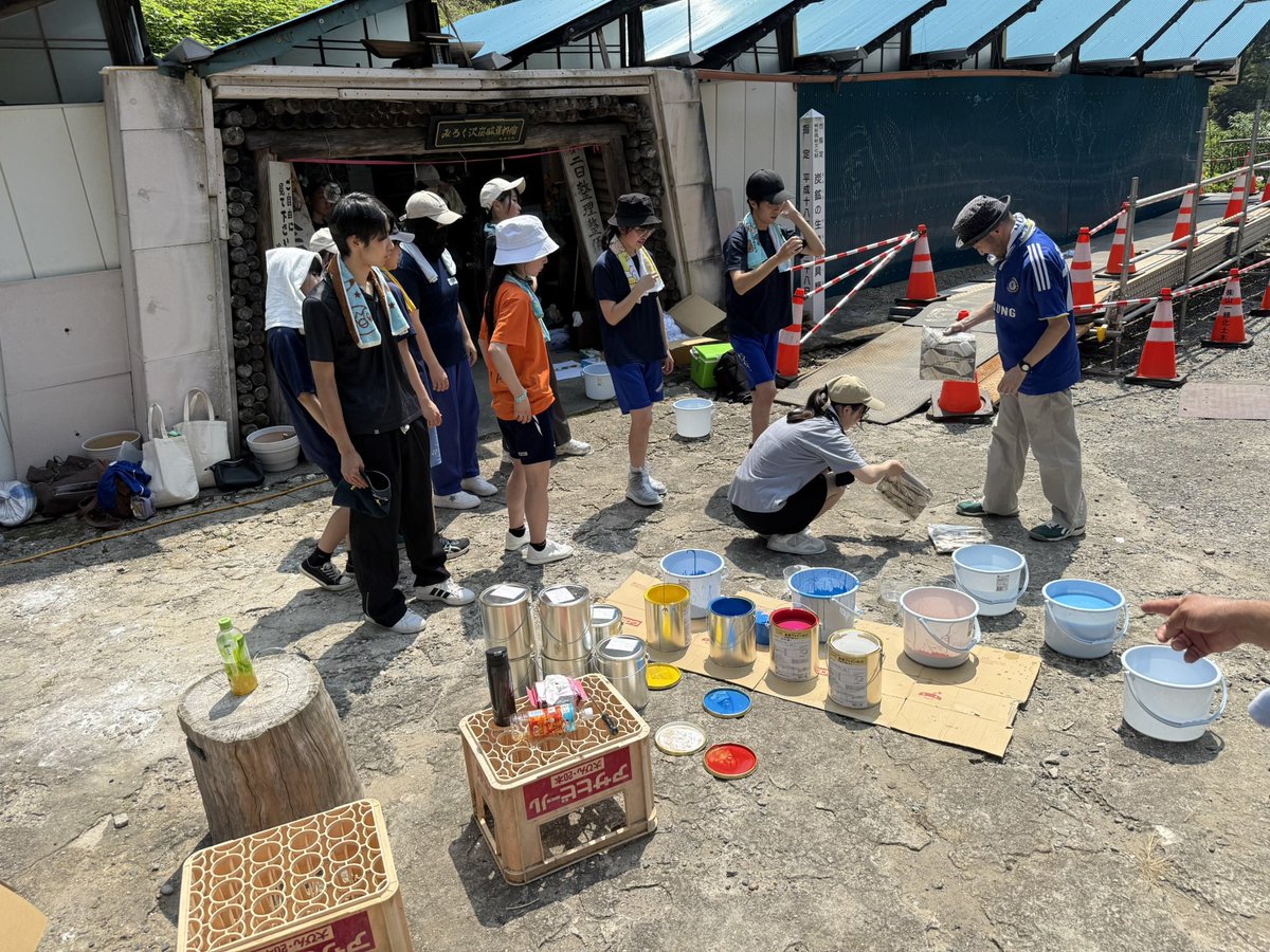MirokuZe40335's tweet photo. 福島中央テレビで壁画作成
9月8日火曜日17時から18時の間に放送されます

夕方の5時テレです。

皆さんご覧いただければと思います。 https://t.co/YStq8avpt4
