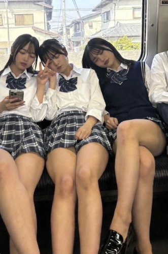 celia_481mv's tweet photo. https://t.co/Oy7Xt0QIBG
https://t.co/8vcFGamGG8 https://t.co/aT2YtT36yR