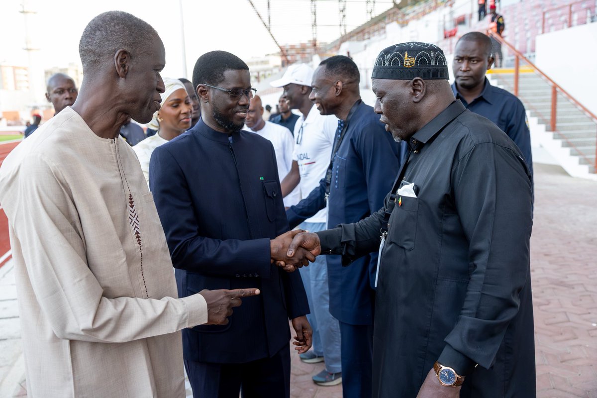 PR_Senegal's tweet photo. « L'héritage des Jeux n'attendra pas la cérémonie de clôture. Il se construit dès maintenant, dans nos écoles, dans nos quartiers, dans nos vies. »

Le Président Bassirou Diomaye Faye a lancé « Dundal JOJ », la campagne nationale de mobilisation pour les #JOJDakar2026. https://t.co/S0kziOioUc