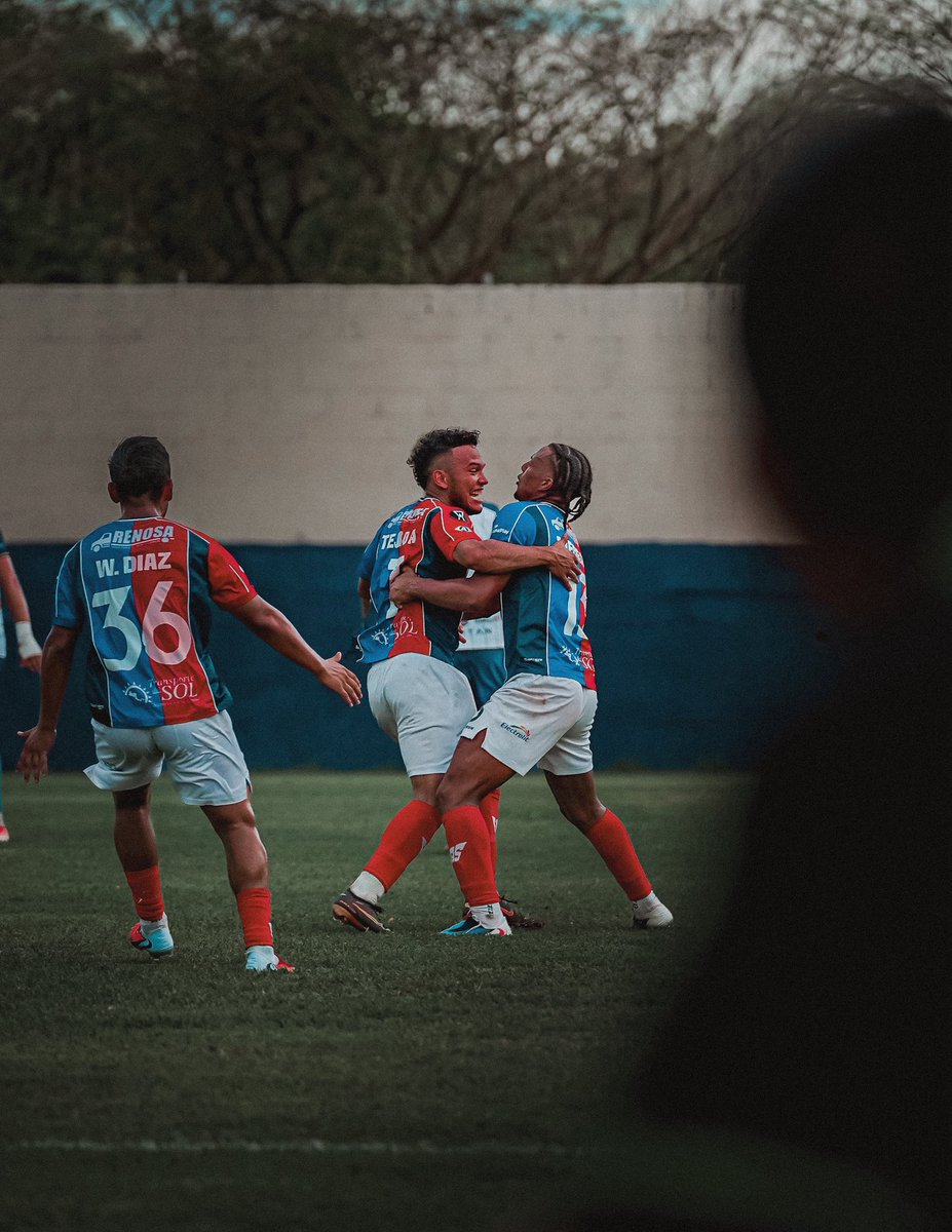 CDeportivoFAS's tweet photo. ¡𝑹𝑨𝑭𝑰𝑻𝑨 𝑫Á𝑵𝑫𝑶𝑵𝑶𝑺 𝑼𝑵𝑨 𝑨𝑳𝑬𝑮𝑹Í𝑨 𝑴Á𝑺! 😍🔥

#CDFAS | #REYDECOPAS https://t.co/sL4pXKOq1S